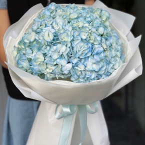 Букет из 5 голубых гортензий в Протвино