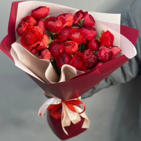 Букет из 21 красного ранункулюса в Протвино