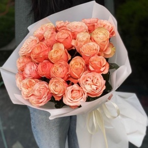 Букет из 23 пионовидных роз Эквадор сорта Кахала (60см) в Протвино