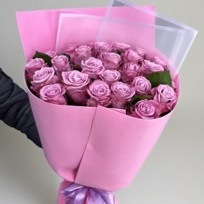 Букет из 25 тепличных лиловых роз Меритим в Протвино