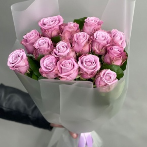 Монобукет из 15 малиновых роз Меритим (50 см) в Протвино