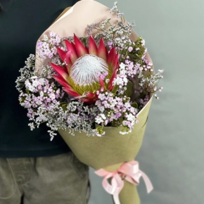 Букет из хамелациума, лимонниума и протеи в Протвино