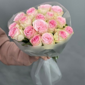 Букет из 17 роз Кения (40 см) в Протвино