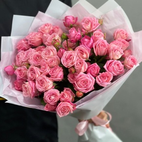 Букет из 11 нежных кустовых роз в Протвино