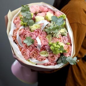 Букет "Миссис" из кустовой розы Джульетта и эустом в Протвино