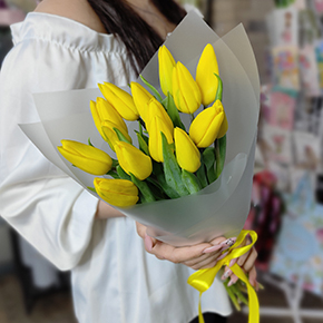 Букет из 15 жёлтых тюльпанов в Протвино