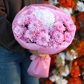 Букет "Гёрлз" из хризантем и гортензии в Протвино