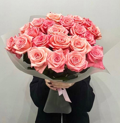 Букет из 21 розовой розы (50 см) в Протвино