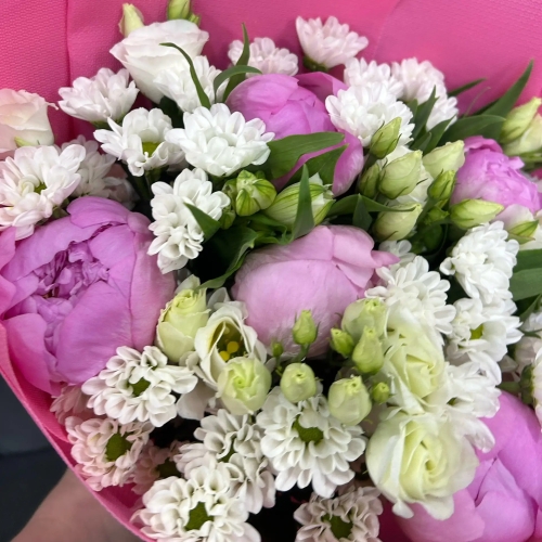 Букет "Малиновый пломбир" из пионов, эустом, сантини и альстромерий в Протвино